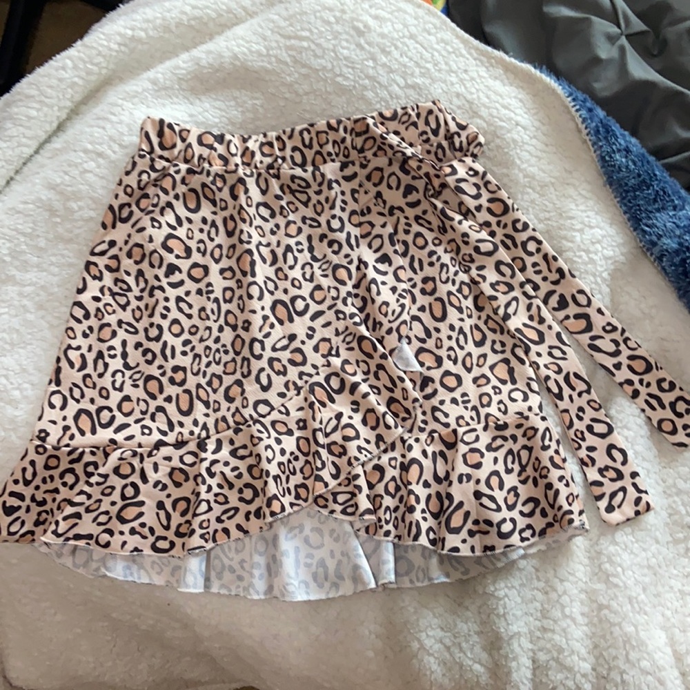 Cheetah Print Wrap Skirt-Size M